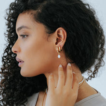 Load image into Gallery viewer, Pearl Hoop Medium