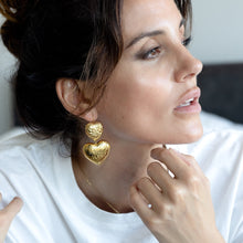 Load image into Gallery viewer, Vintage Heart Earrings