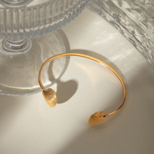 Load image into Gallery viewer, Double Shell Cuff