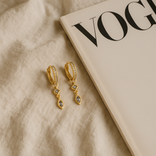 Load image into Gallery viewer, Elsa Huggie