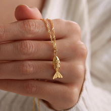 Load image into Gallery viewer, Dainty Fishy Necklace